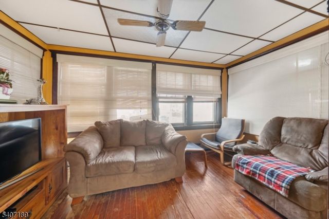 540 E 3Rd Ave, Roselle Boro, NJ 07203