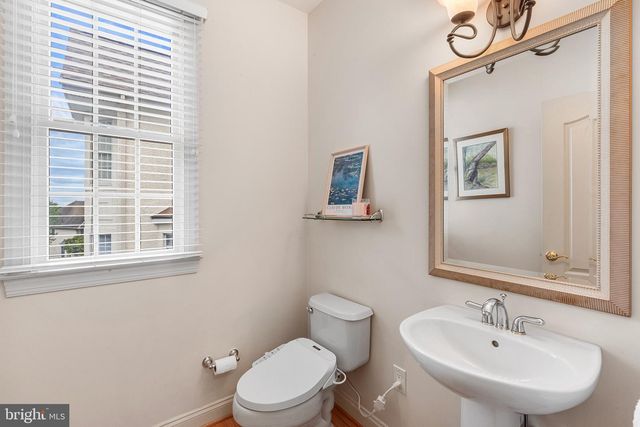 407 SPRING GARDEN LN, Conshohocken, PA 19428