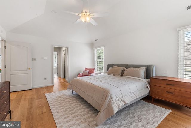 407 SPRING GARDEN LN, Conshohocken, PA 19428