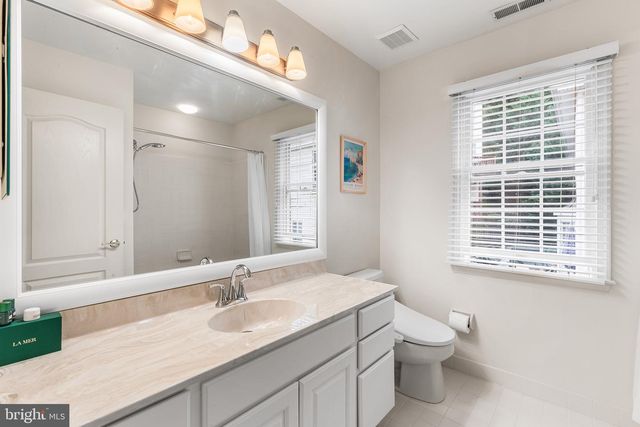 407 SPRING GARDEN LN, Conshohocken, PA 19428