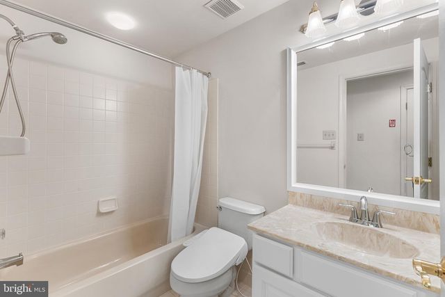 407 SPRING GARDEN LN, Conshohocken, PA 19428