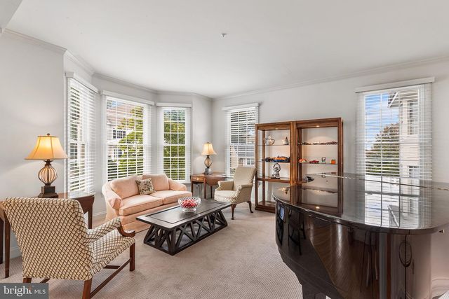 407 SPRING GARDEN LN, Conshohocken, PA 19428