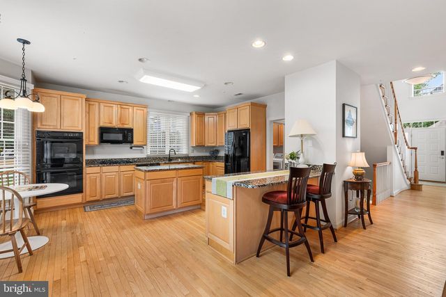 407 SPRING GARDEN LN, Conshohocken, PA 19428
