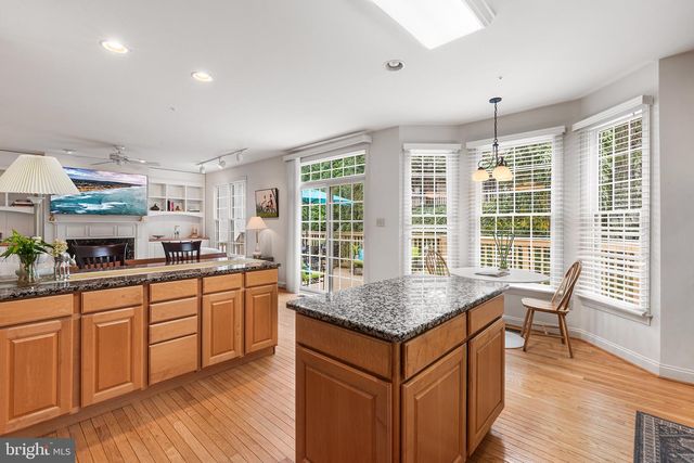 407 SPRING GARDEN LN, Conshohocken, PA 19428
