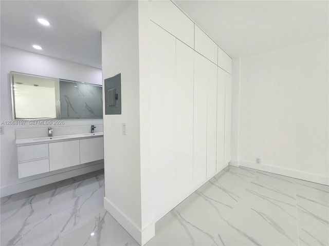3505 S Ocean Drive 716, Hollywood, FL 33019