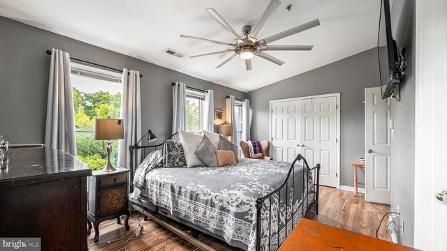 274 ROBERT ST, Baltimore, MD 21217