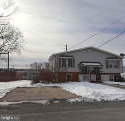 2734 COLUMBIA ST, Easton, PA 18045