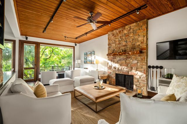1111 W 12th ST 107, Austin, TX 78703