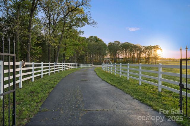 15670 Bethel Avenue Extension, Midland, NC 28107