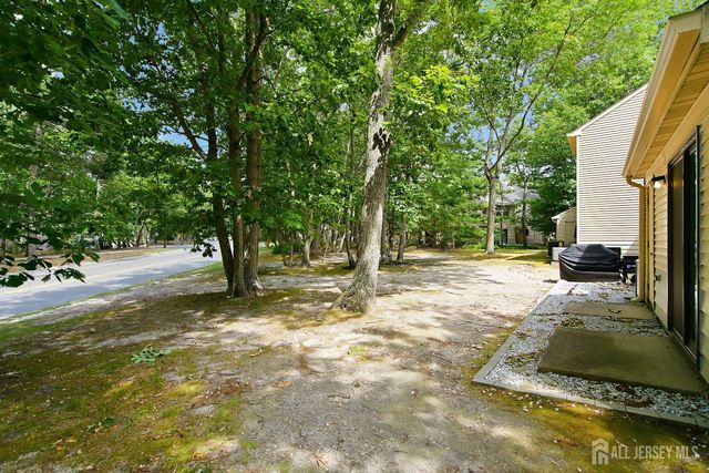 10 Bayberry Court, Jackson, NJ 08527