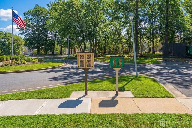 10 Bayberry Court, Jackson, NJ 08527