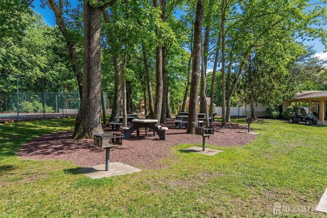10 Bayberry Court, Jackson, NJ 08527