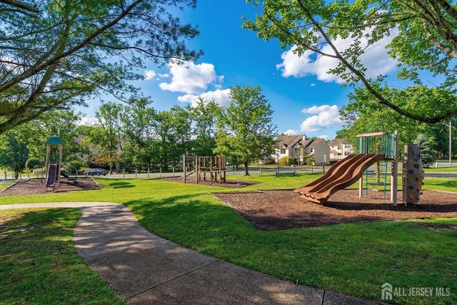 10 Bayberry Court, Jackson, NJ 08527
