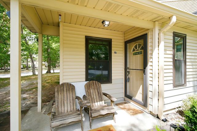 10 Bayberry Court, Jackson, NJ 08527