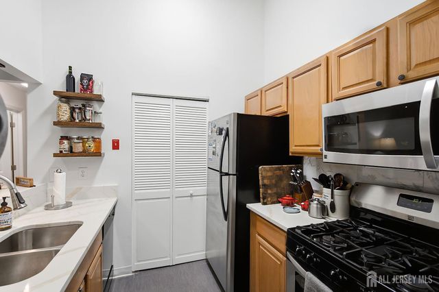 10 Bayberry Court, Jackson, NJ 08527