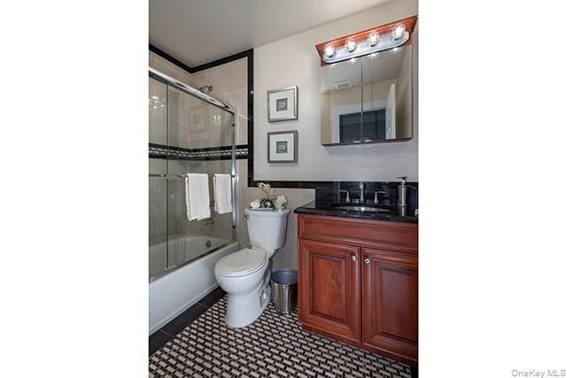 5000 Townhouse Drive 3808, Coram, NY 11727