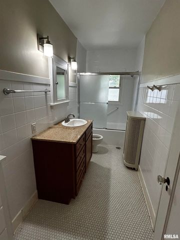 1725 W Moss Ave Apt 3, Peoria, IL 61606