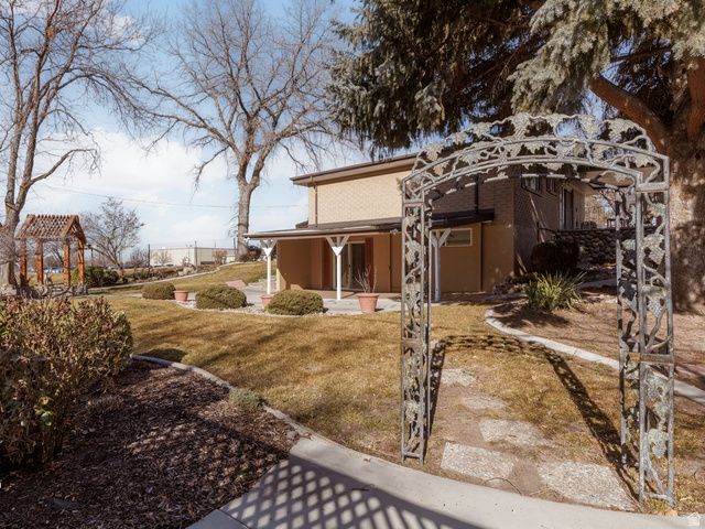 1640 E MATEO WAY, Holladay, UT 84117