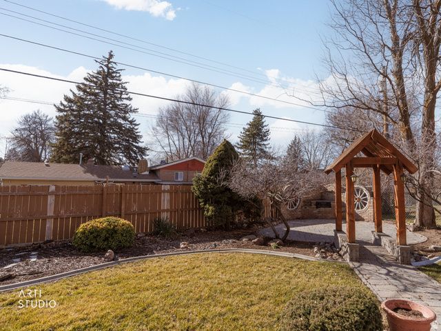 1640 E MATEO WAY, Holladay, UT 84117