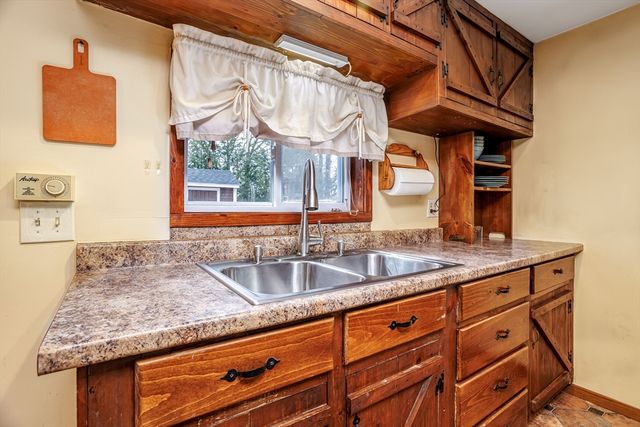 227 Log Cabin Road, Ashby, MA 01431