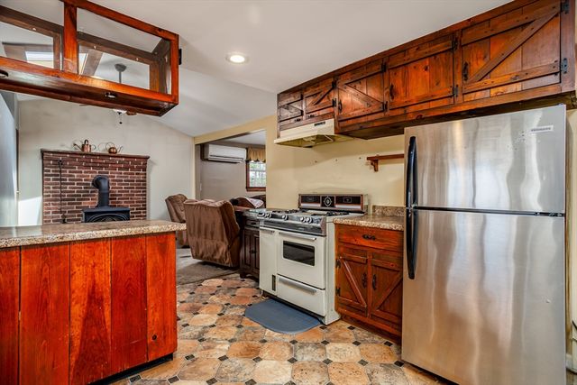 227 Log Cabin Road, Ashby, MA 01431