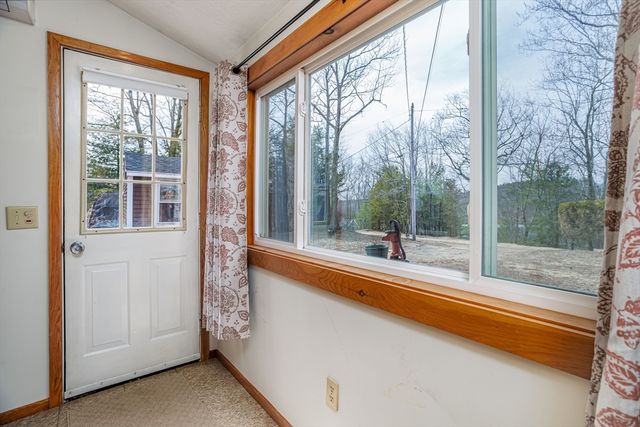 227 Log Cabin Road, Ashby, MA 01431