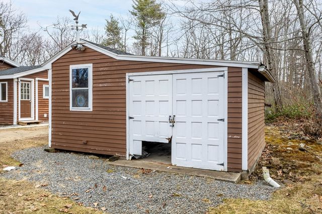 227 Log Cabin Road, Ashby, MA 01431