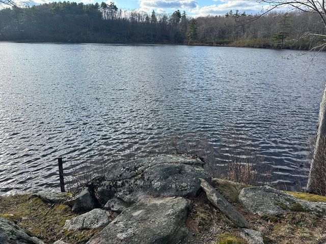 227 Log Cabin Road, Ashby, MA 01431