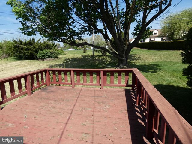 2703 GARFIELD AVE, West Lawn, PA 19609