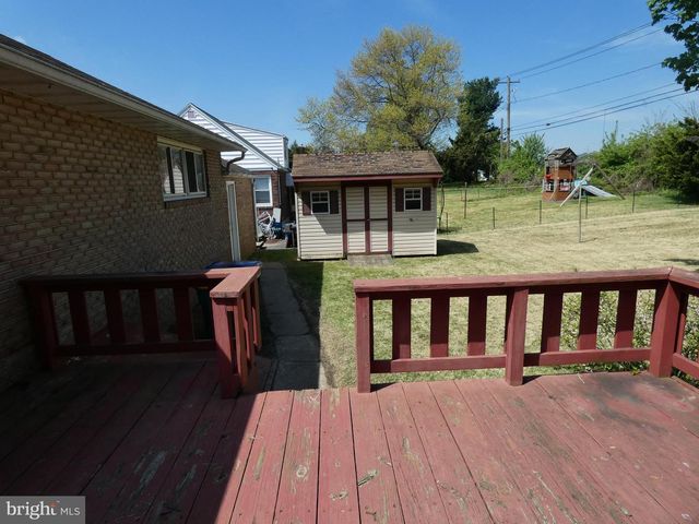 2703 GARFIELD AVE, West Lawn, PA 19609