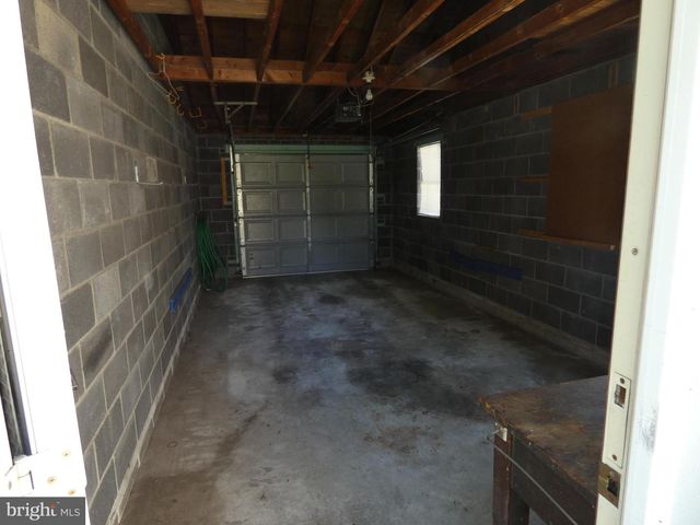 2703 GARFIELD AVE, West Lawn, PA 19609