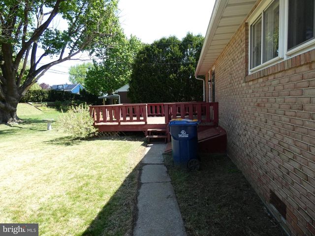 2703 GARFIELD AVE, West Lawn, PA 19609