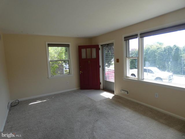 2703 GARFIELD AVE, West Lawn, PA 19609