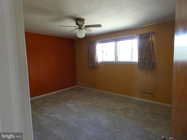 2703 GARFIELD AVE, West Lawn, PA 19609