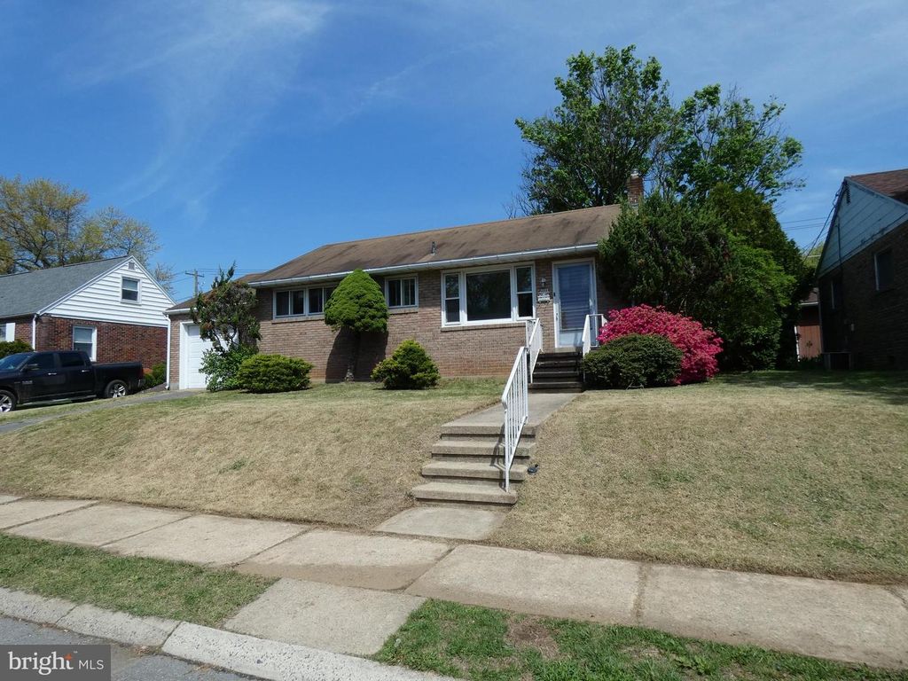 2703 GARFIELD AVE, West Lawn, PA 19609