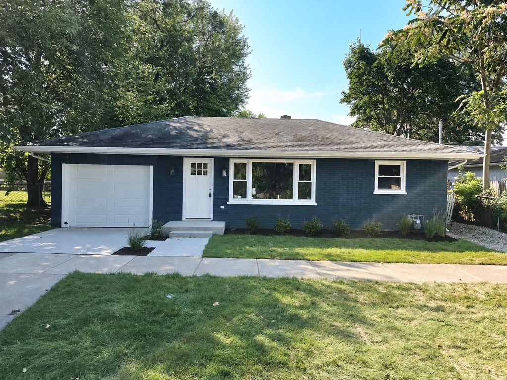 464 Trask Street, Aurora, IL 60505