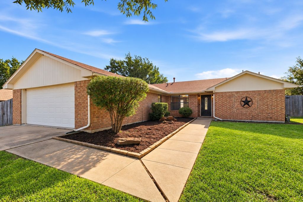 1815 Wisteria Street, Denton, TX 76205 — exterior