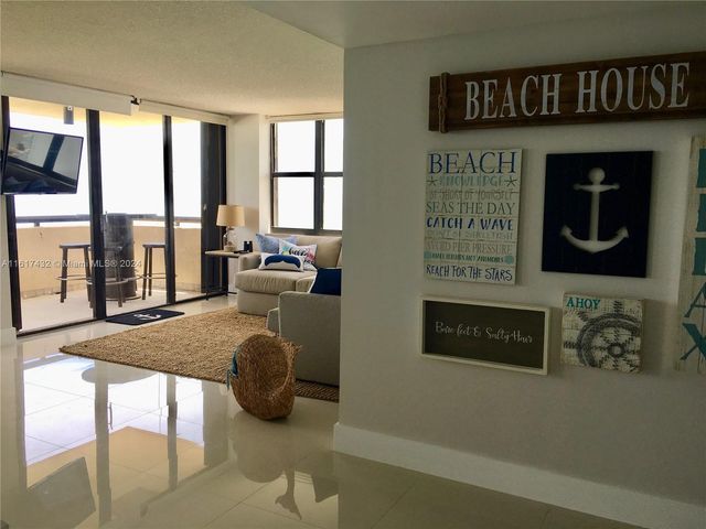 2555 Collins Ave 1711, Miami Beach, FL 33140