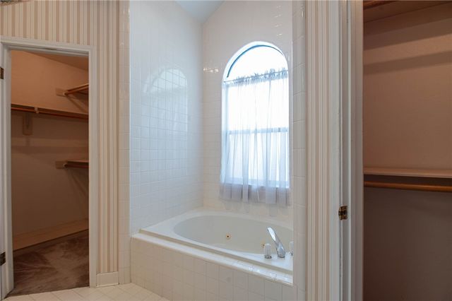 7029 Sun Wood Dr, Corpus Christi, TX 78413