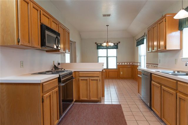 7029 Sun Wood Dr, Corpus Christi, TX 78413