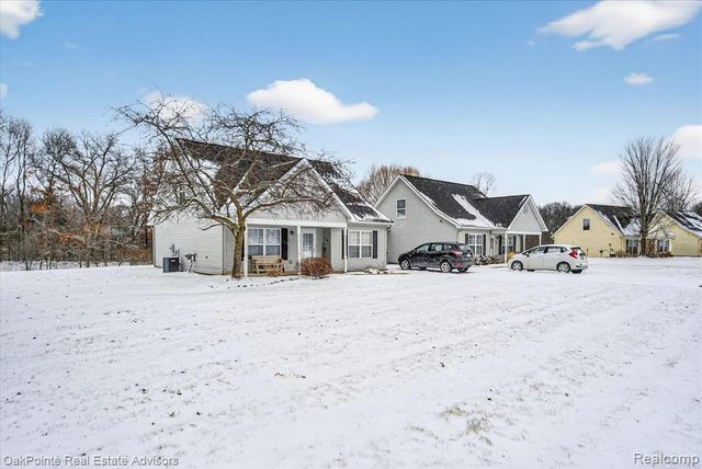 711 Cattail Lane, Pinckney, MI 48169