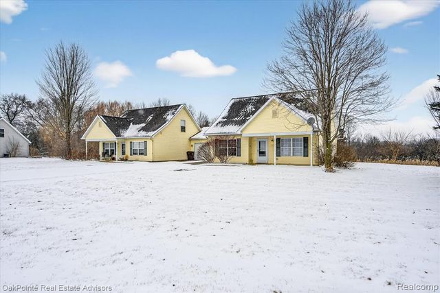 711 Cattail Lane, Pinckney, MI 48169