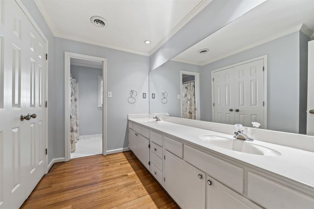 2266 KIMBROUGH WOODS DR, Germantown, TN 38139