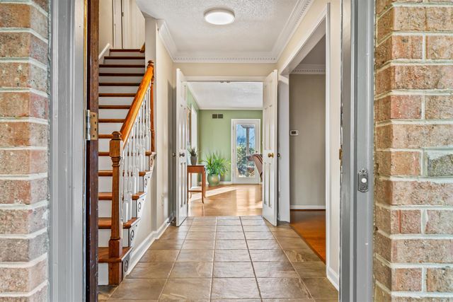 2266 KIMBROUGH WOODS DR, Germantown, TN 38139