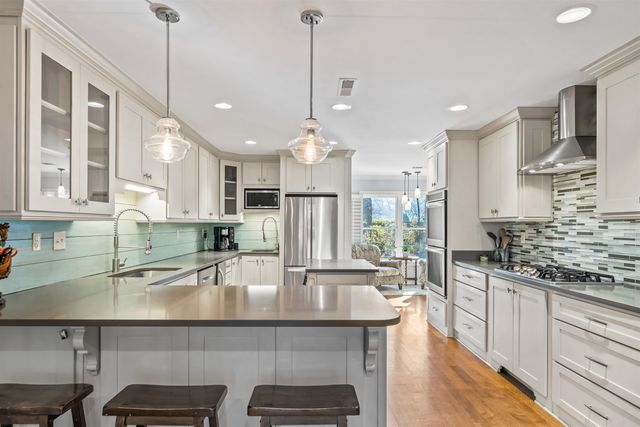 2266 KIMBROUGH WOODS DR, Germantown, TN 38139