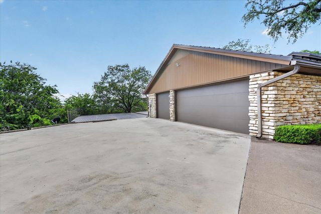 8628 Stonewood Drive, Fort Worth, TX 76179