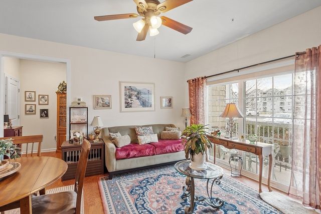 200 Martins Lndg 102, North Reading, MA 01864