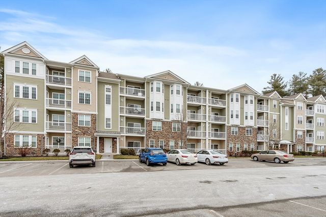 200 Martins Lndg 102, North Reading, MA 01864