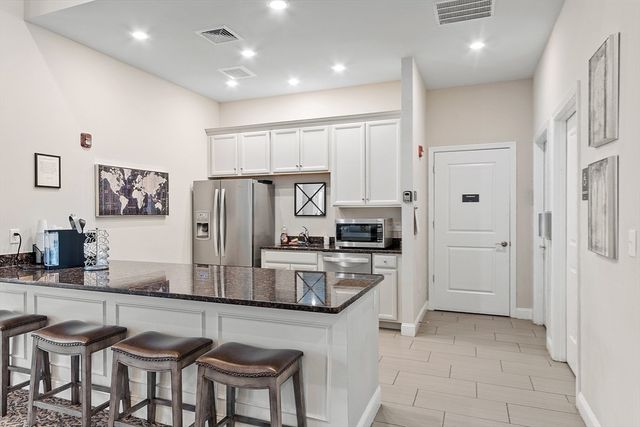 200 Martins Lndg 102, North Reading, MA 01864