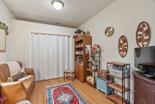 200 Martins Lndg 102, North Reading, MA 01864